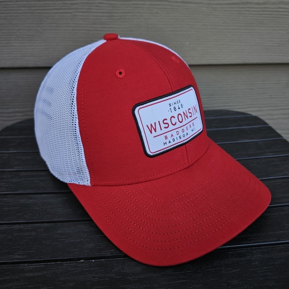 Wisconsin Badgers Meshback Hat Snapback Trucker Hat Red White OS EUC 47 Brand